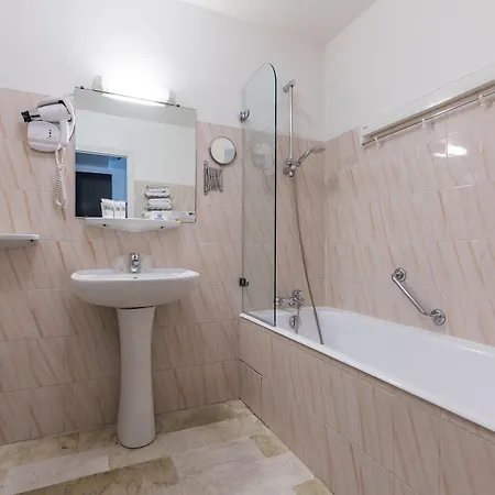 Hotel Ruc 4*